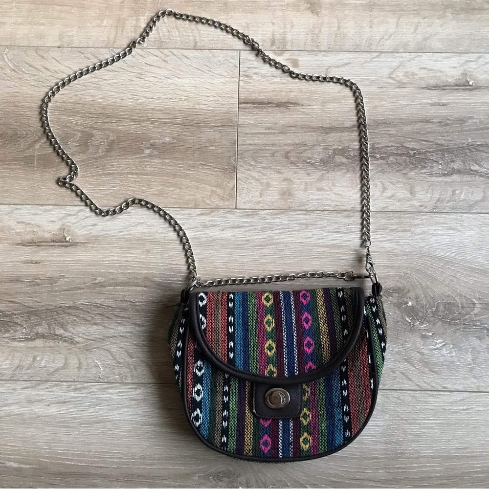 Beautiful woven Himalayan cross body purse with removable chain strap . - Picture 2 of 7